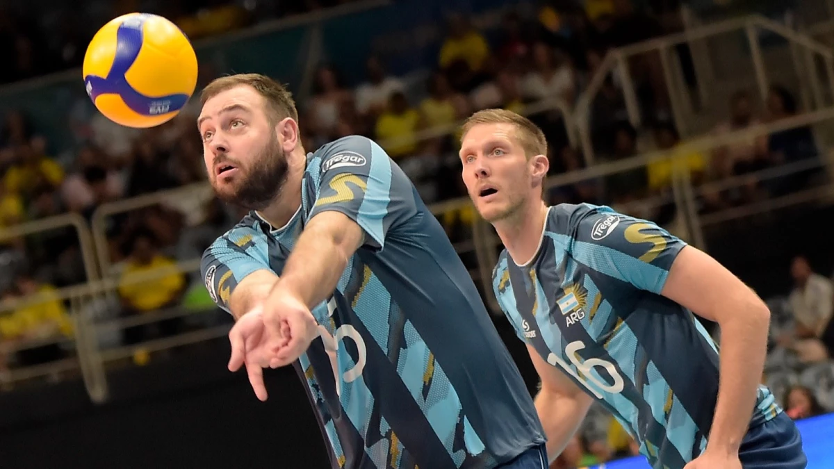 Foto:Wallace TeixeiraFotoclicCBV. De Cecco y Kukartsev arrancaron en el primer equipo y mañana repiten con Brasil