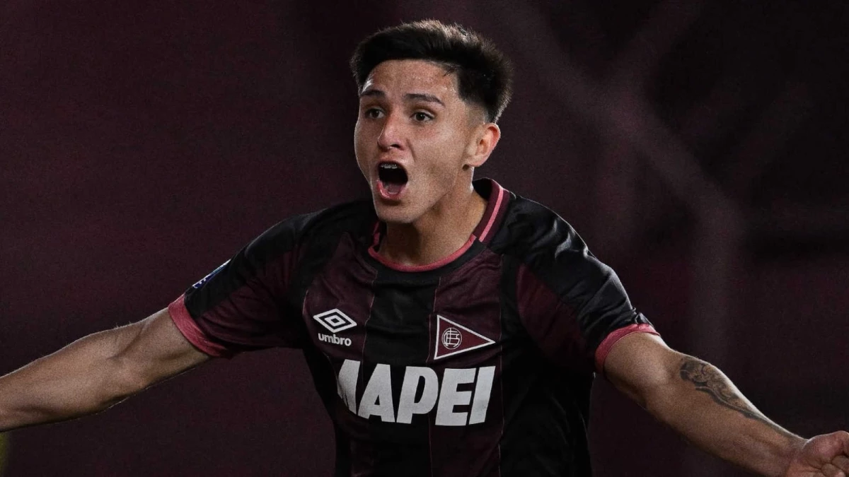 Foto: El juvenil Gonzalo Lobos celebra su gol, el primero de Lanús en la victoria sobre Estudiantes.
