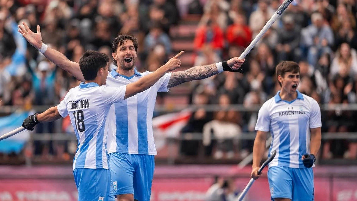 Los Leones festejan un nuevo tanto. foto: @cah.