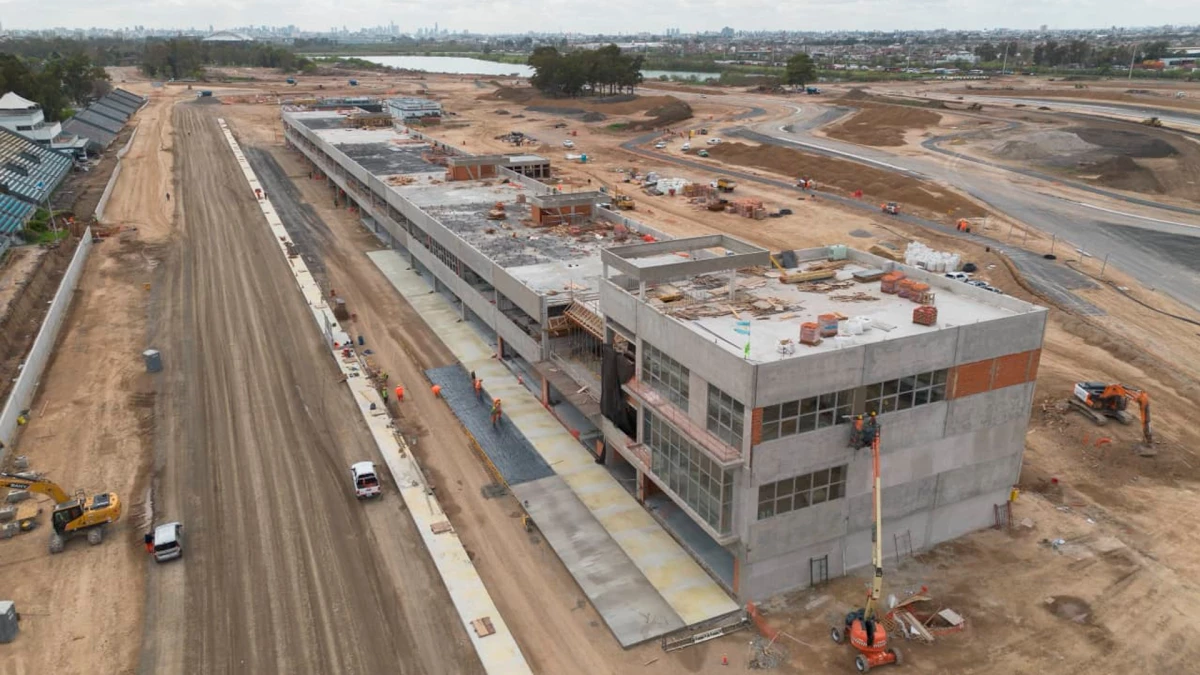 El autódromo porteño toma color en sus construcciones y esperará por su estreno en el Gran Premio de Argentina por el Moto GP | Foto: Prensa&nbsp;