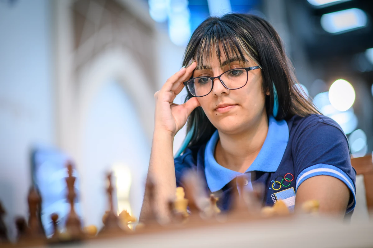 Gran victoria de Majo Campos en la última ronda. Foto: FIDE