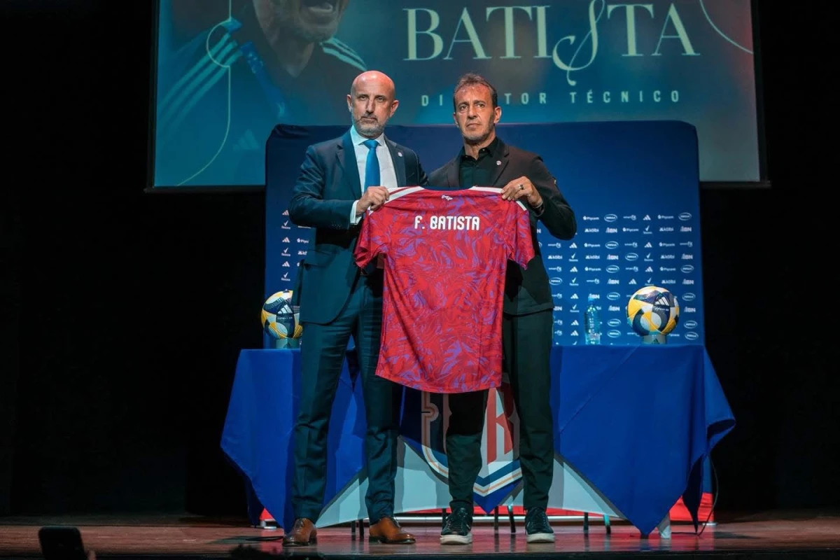Fernando Batista apenas duró 6 partidos como entrenador de la Selección de Costa Rica. Foto: