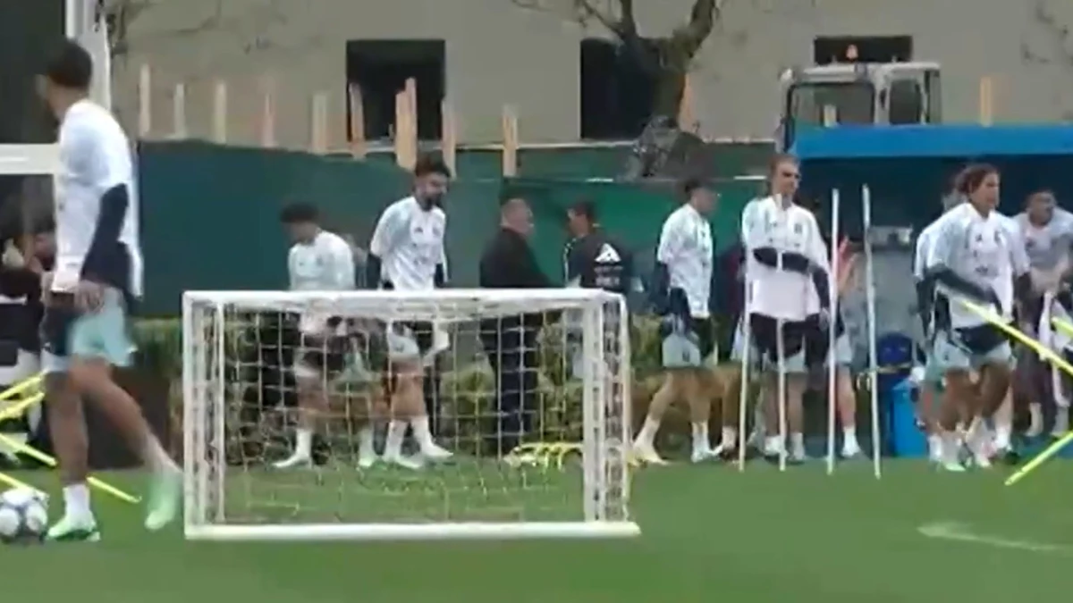 Foto: Tapia y Scaloni también trabajan para que el técnico siga en 2027.