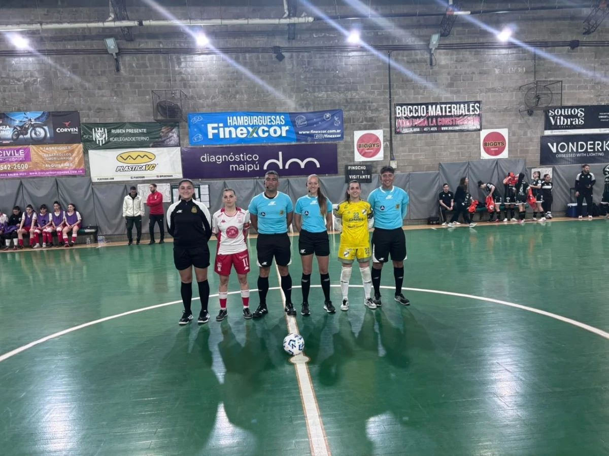 Foto: Gentileza Futsal sin Límites. En el gimnasio de Pinocho, el Albo superó al Globo por 5-3 y clasificó