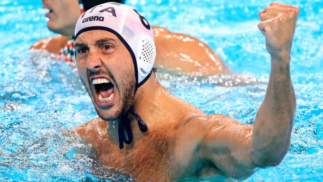 Echenique, el rosarino que hizo de su amor por el waterpolo, una carrera profesional con grandes logros | Foto: IG @elchalo90