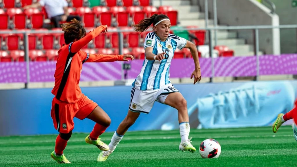 Camila Ochoa, de Independiente, una de las juveniles que se ganó la citación de Portanova. Foto: @Argentina