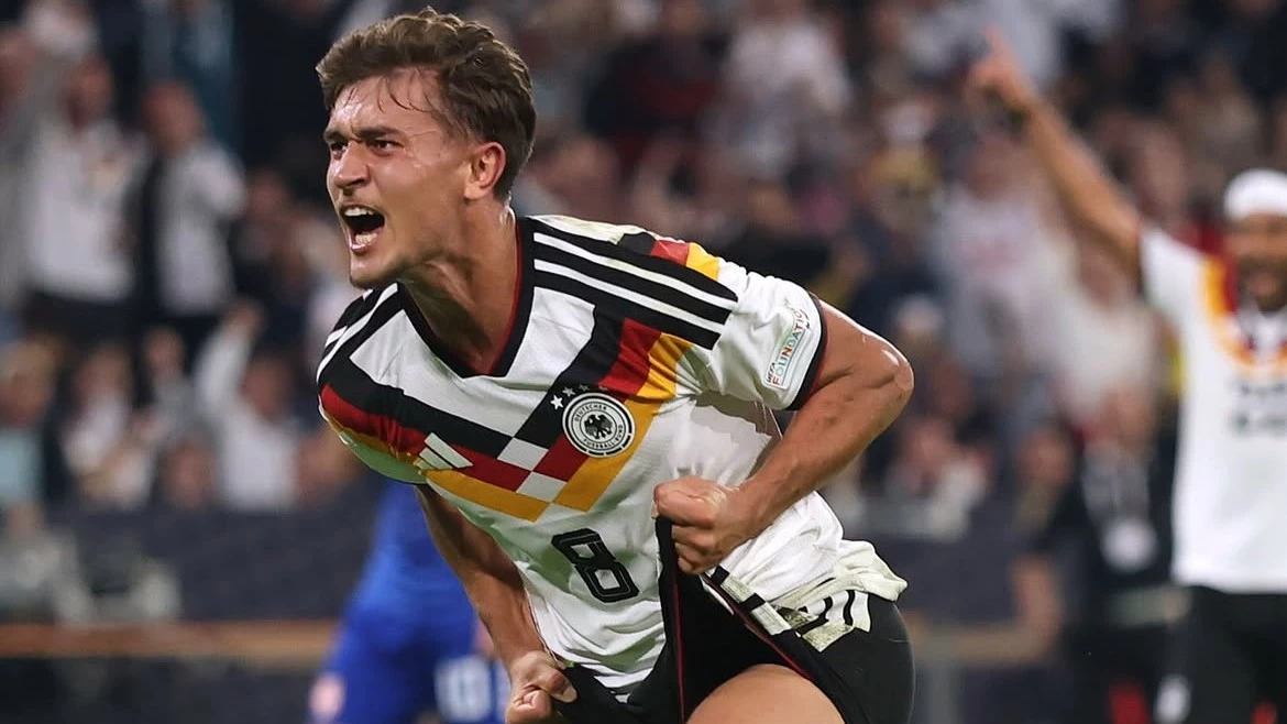 Tom Bischof grita su gol en la primera victoria de la Alemania de Klopp. foto: @uefa.&nbsp;
