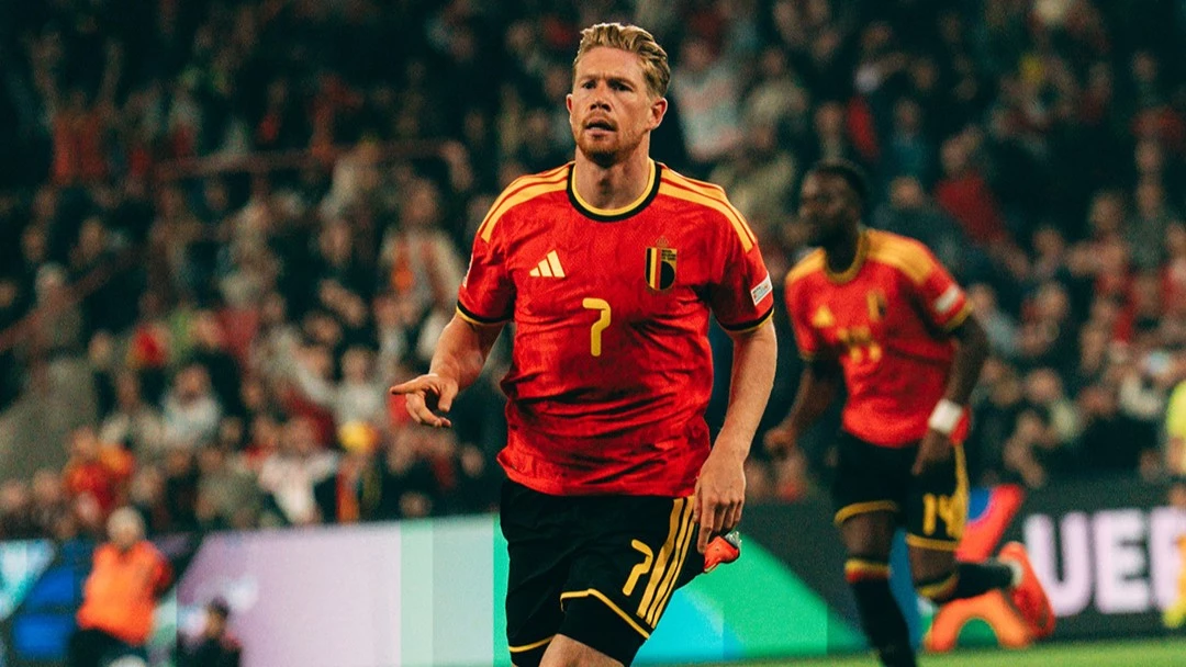 Kevin De Bruyne marcó dos goles en una tarde formidable. foto: @uefa.