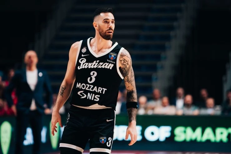 Foto: Partizán Mozzart Bet (Dragana Stjepanovic). El argentino Vildoza anotó 5 puntos en 7 minutos para el triunfo del Partizán