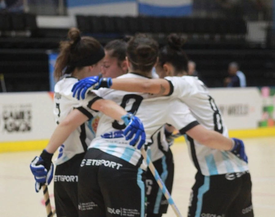 Foto:CNTHSP. Las Águilas derrotaron a Francia por 6-0, por el Mundial femenino de hockey sobre patines, con sede en Asunción