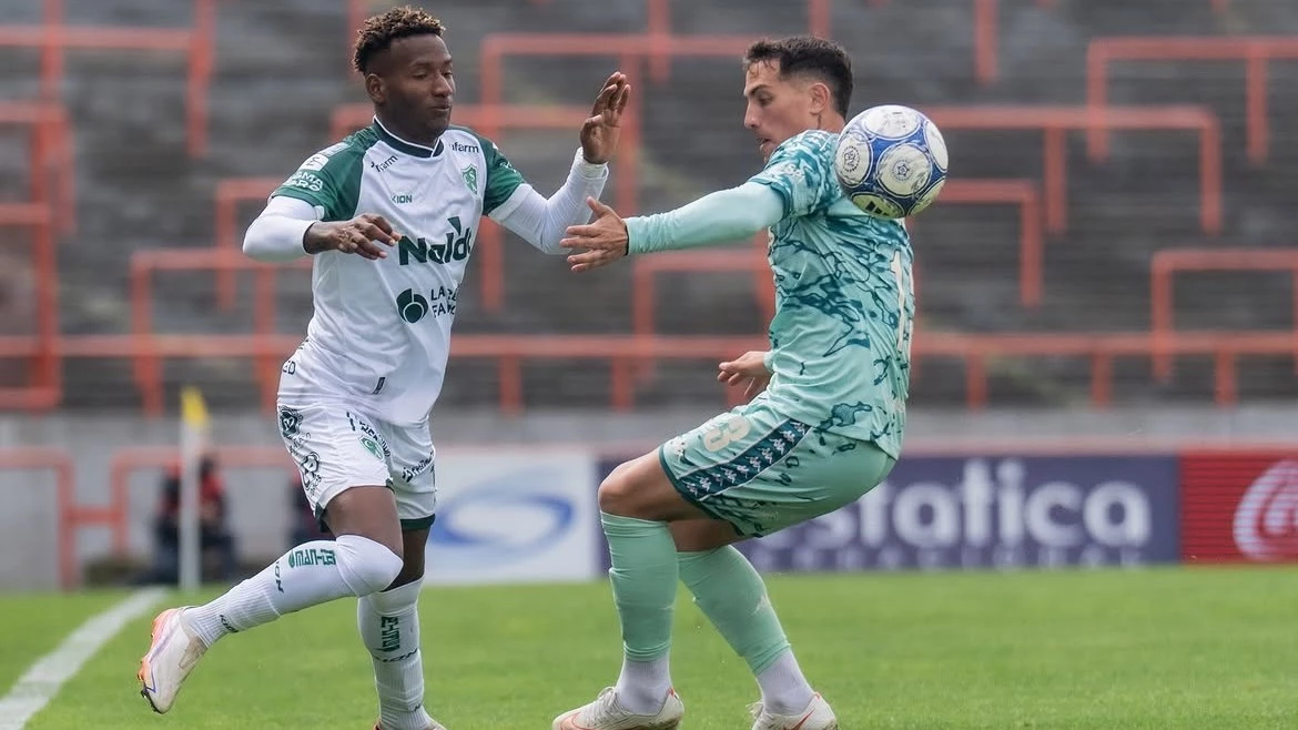 El colombiano Jhon Rentería, el fantasista de Sarmiento. foto: @casarmientoof.