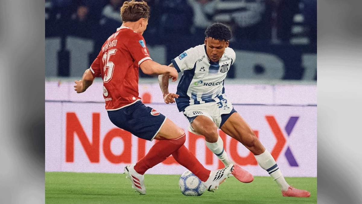 Foto: Independiente le dijo que “si” al triunfo pero el árbitro Zunino le dijo que “no”.