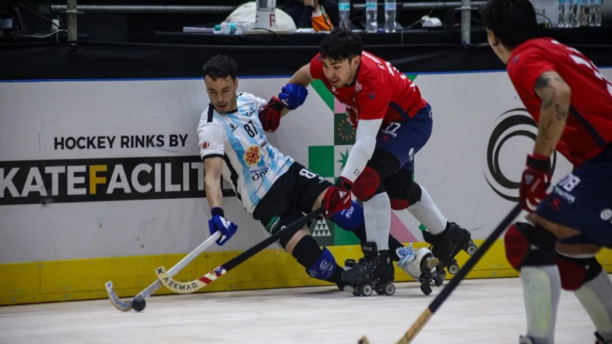 Facundo Puente cae al recibir una falta. foto: @comitenacionalarg.