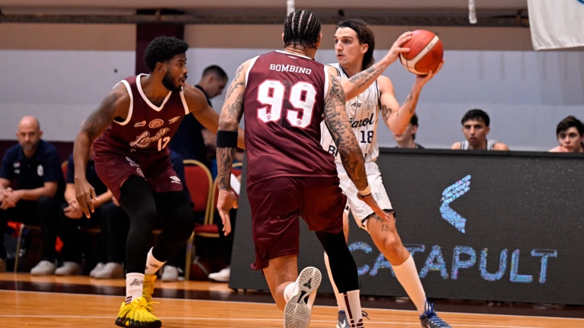 Foto:@LigaNacional. El equipo del DT Ramella alcanzó su segundo éxito en el torneo