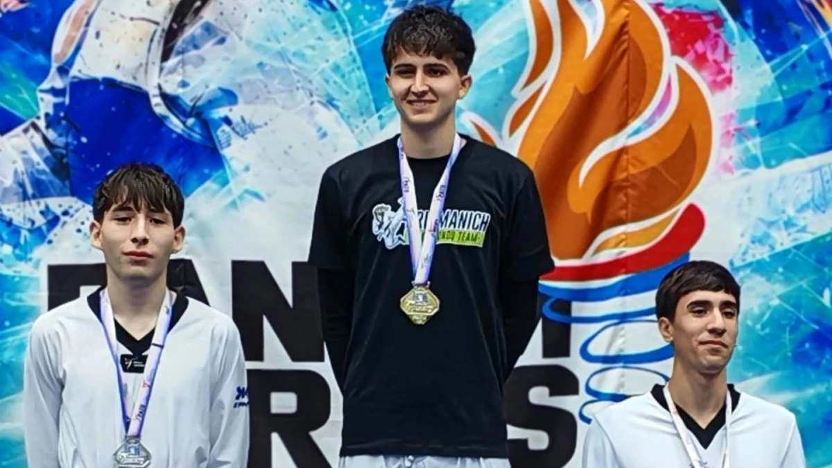 Ignacio Espínola volvió a subir al podio en el Cenard. Foto: @cataekwondo
