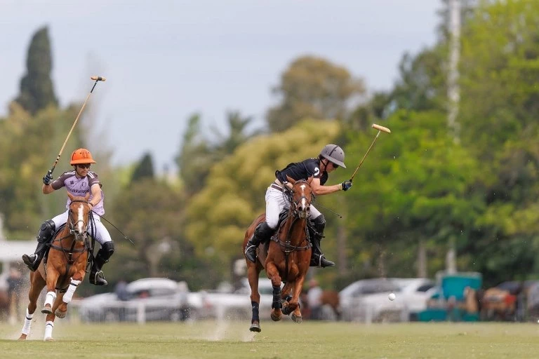 Foto: Prensa AAP (M. Callejo) Hubo triunfo de La Irenita Clinova sobre Hiper por 21 a 14, en el club de Tortuguitas