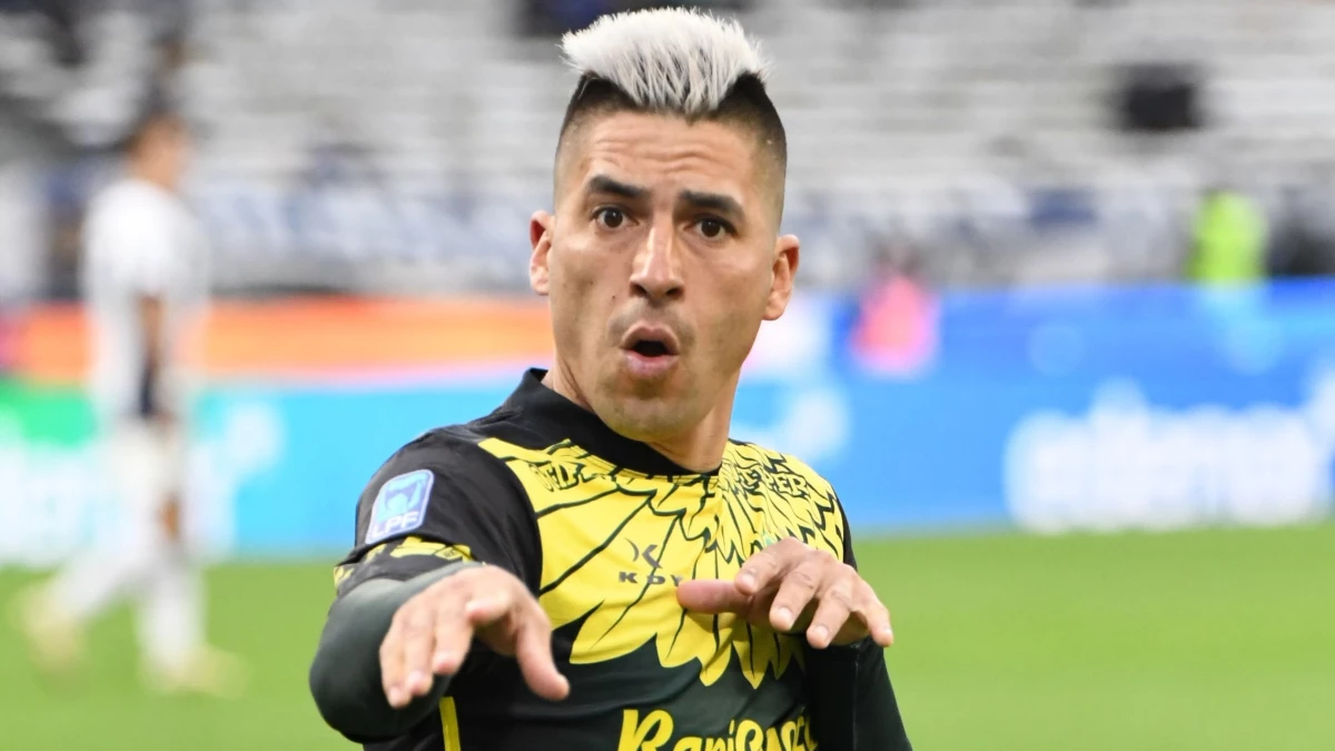 Leandro Fernández, símbolo y goleador del Halcón. foto: @defensayjusticiaoficial.