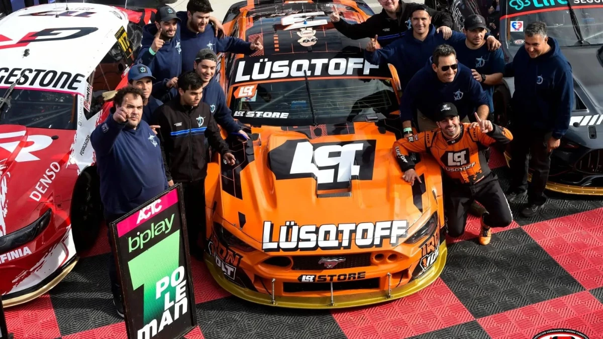Mauricio Lambiris (Ford Mustang) ganó la competencia de TC en Rosario. Foto: prensa ACTC.