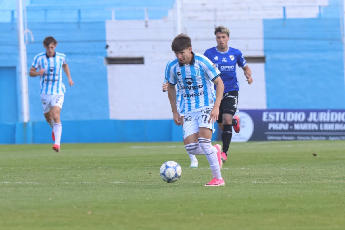 Foto:@ClubARacing. All Boys se impuso en Nueva Italia a Racing por 2-1 y tomó oxígeno en su lucha por escapar de la zona de descenso