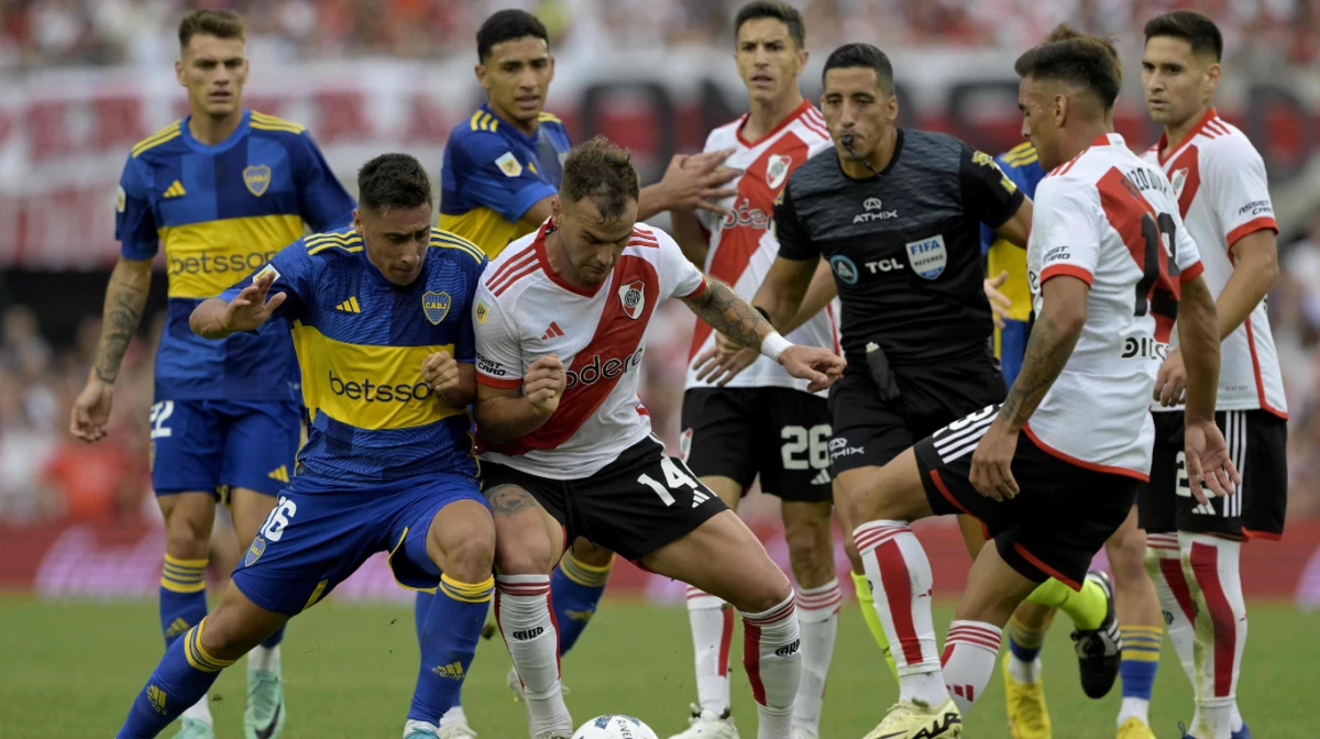 Foto: Archivo. Yael Falcón Pérez es el juez que prefiere River dentro de la terna que circula para dirigir el Supercláico