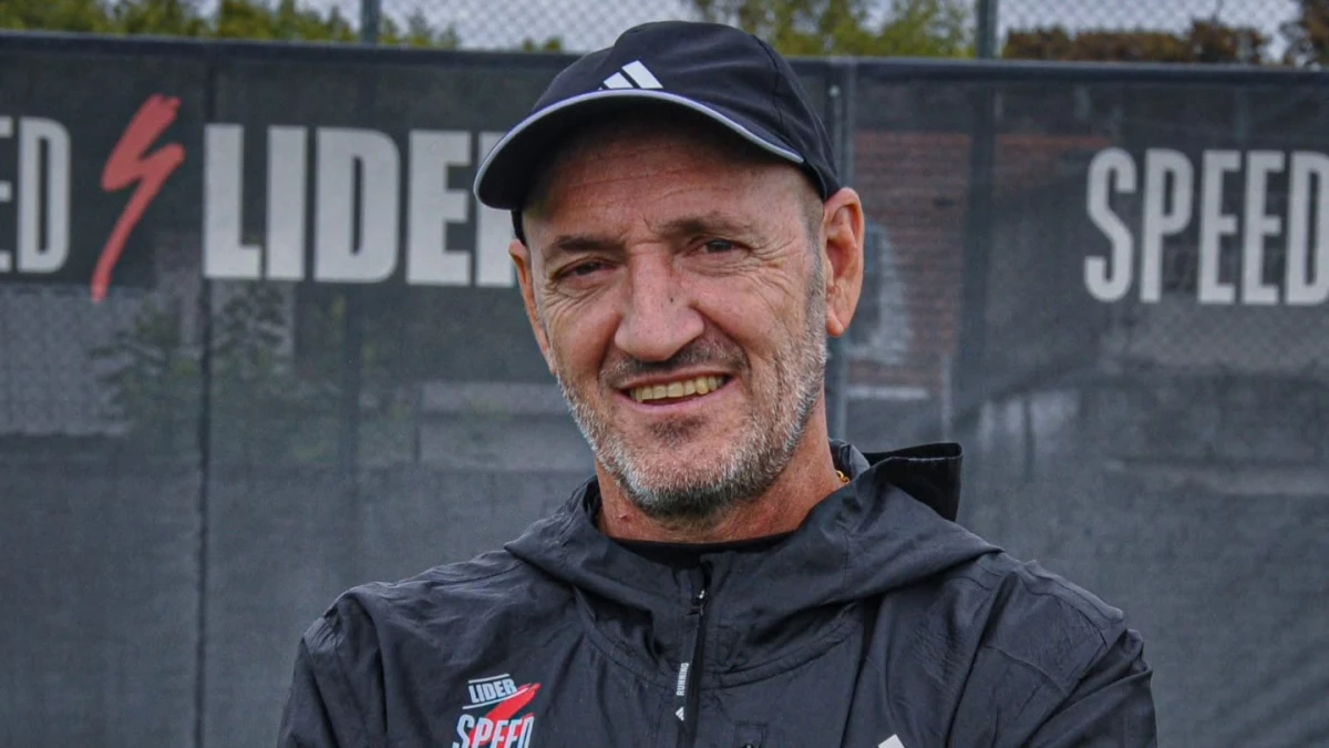 Foto: Prensa Riestra. El DT Guillermo Duró se alejó de la conducción de Deportivo Riestra, tras la caída en Córdoba