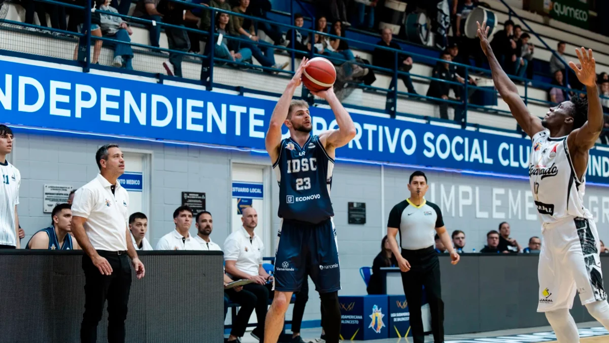 Andriy Grytsak Independiente de Oliva Basquet Foto FIBA AMerica